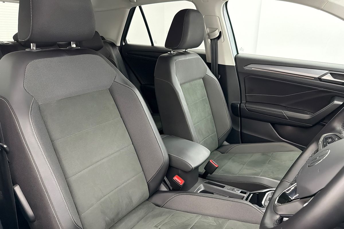 2023 Volkswagen T-Roc 110TSI Style D11