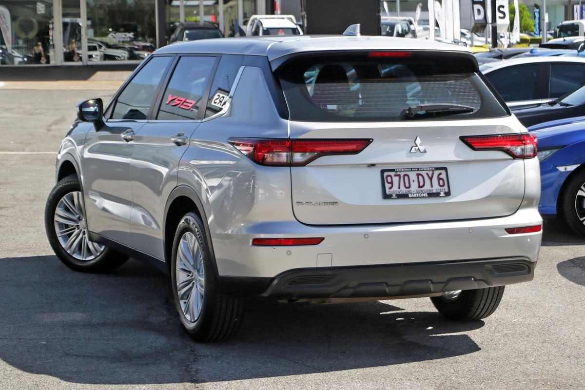 2021 Mitsubishi Outlander ES ZM