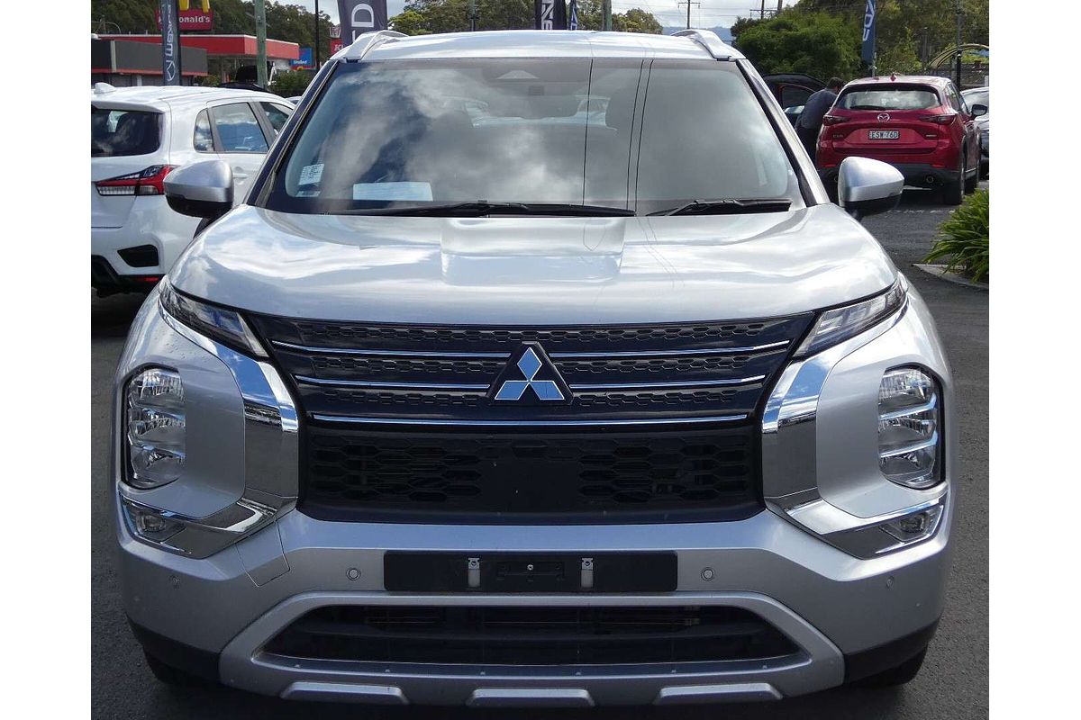 2024 Mitsubishi Outlander LS ZM