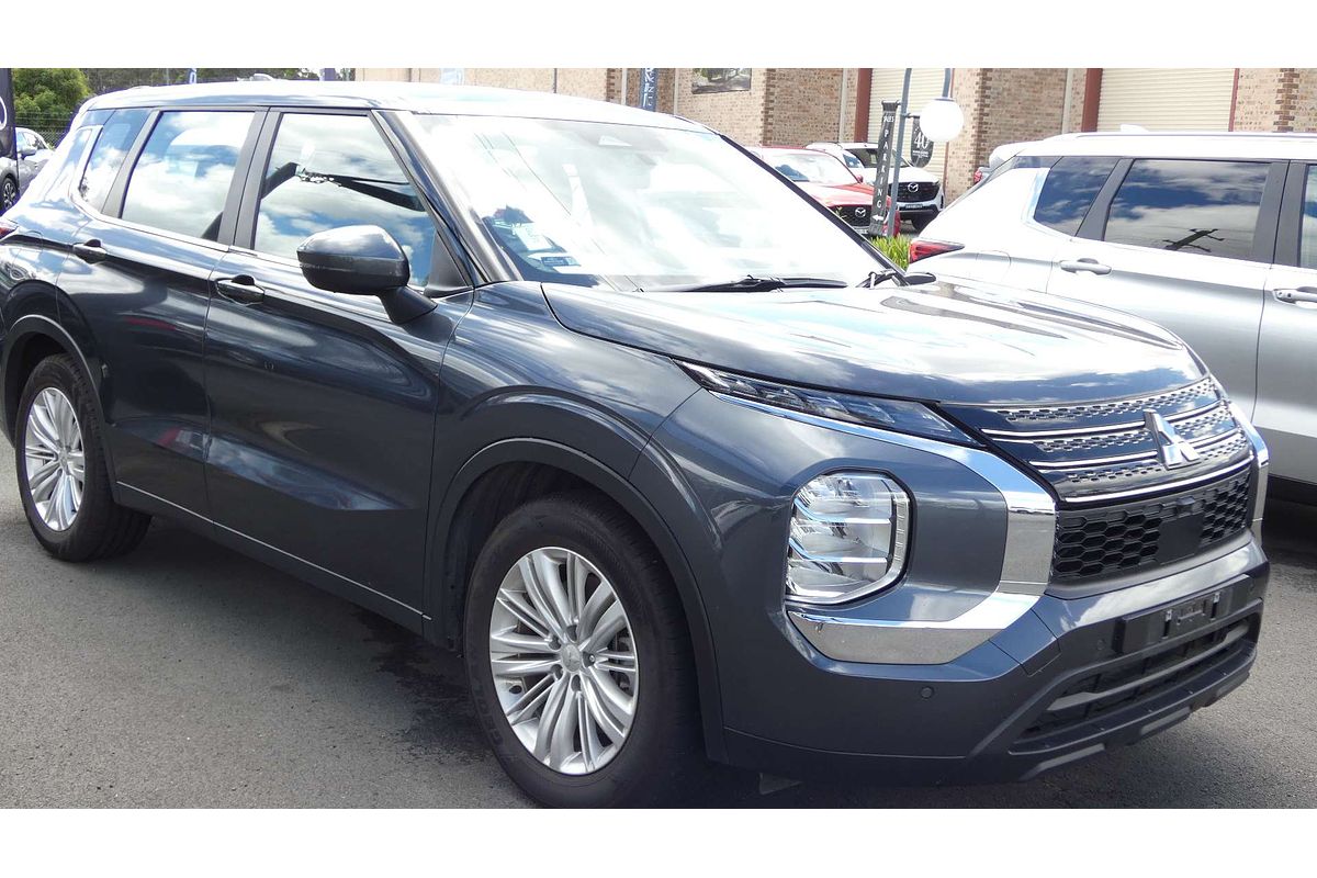 2024 Mitsubishi Outlander ES ZM