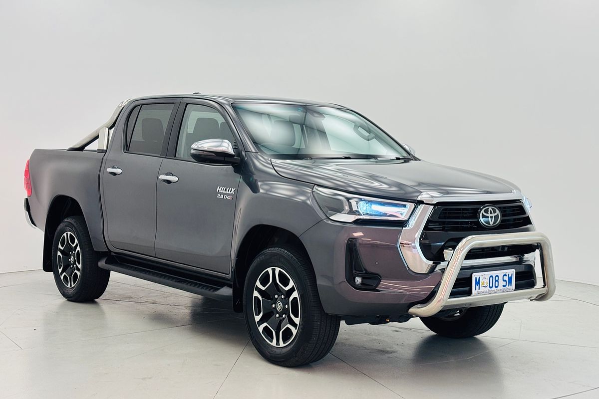 Hilux 4x4 SR5 2.8L T Diesel Automatic Double Cab 