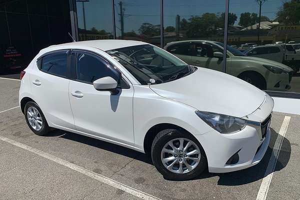 2017 Mazda 2 Maxx DJ Series