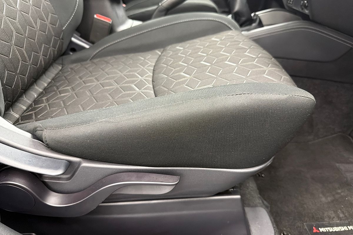 2023 Mitsubishi ASX GS XD