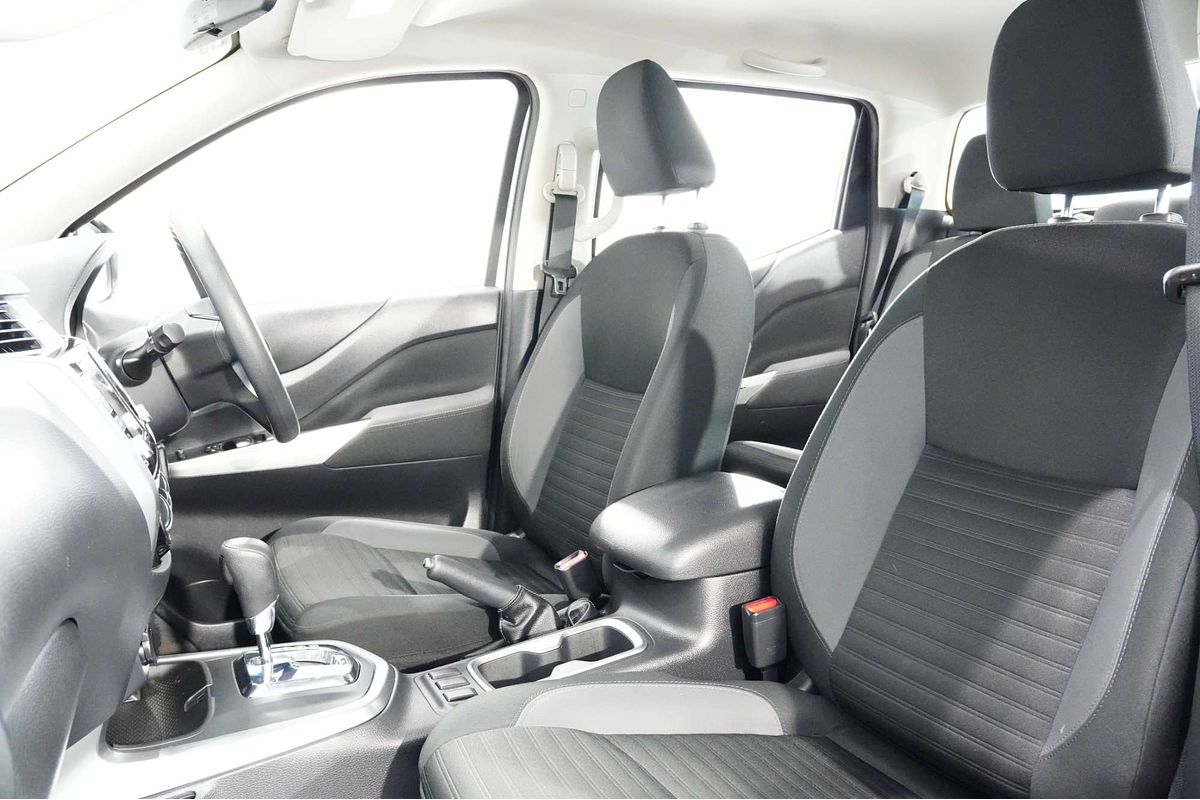 2022 Nissan Navara SL D23 Rear Wheel Drive