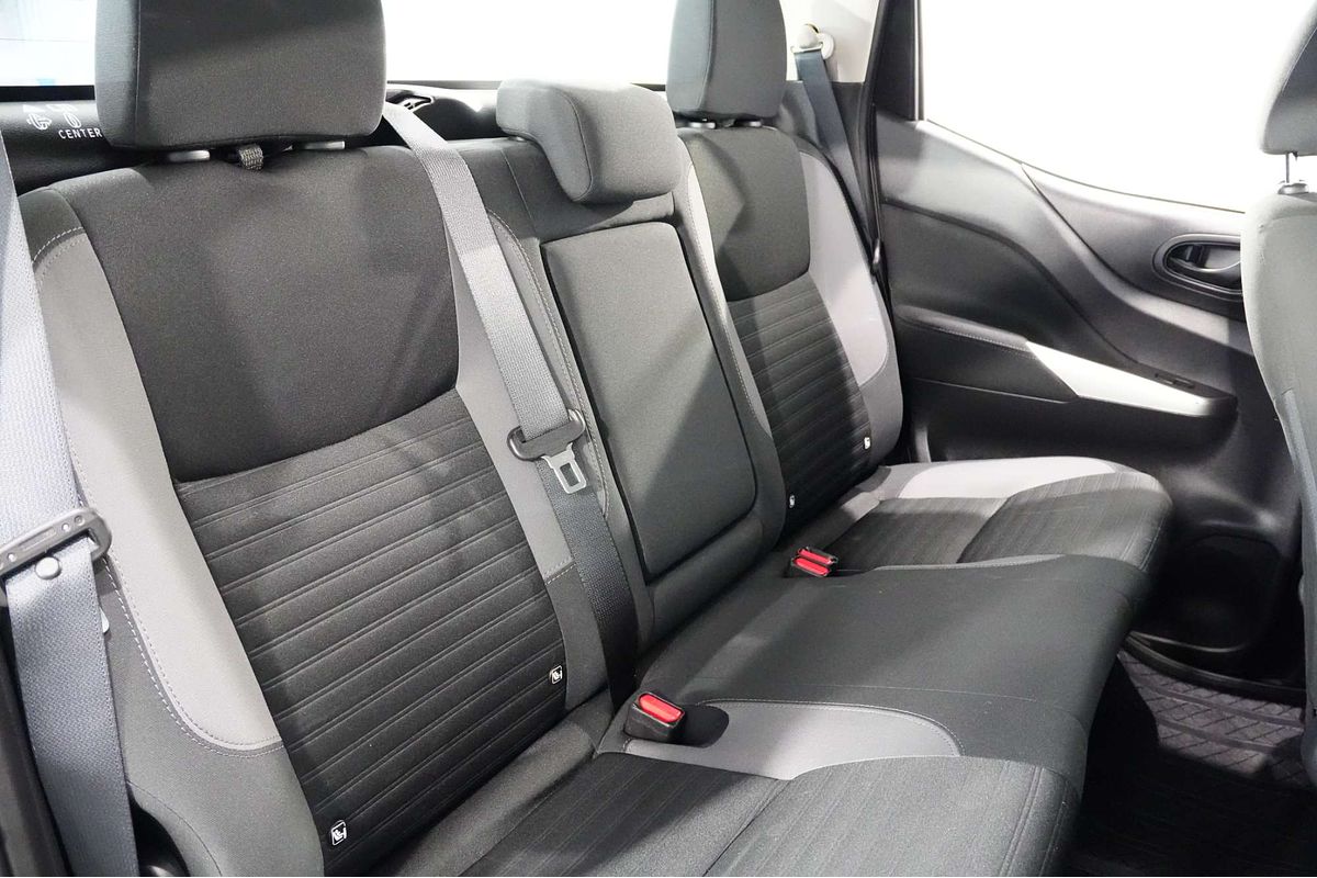 2022 Nissan Navara SL D23 Rear Wheel Drive