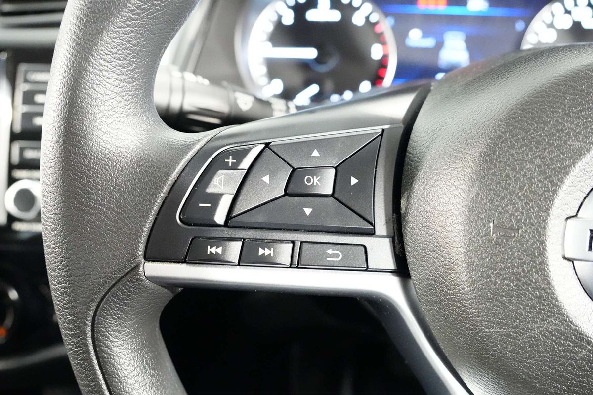 2022 Nissan Navara SL D23 Rear Wheel Drive