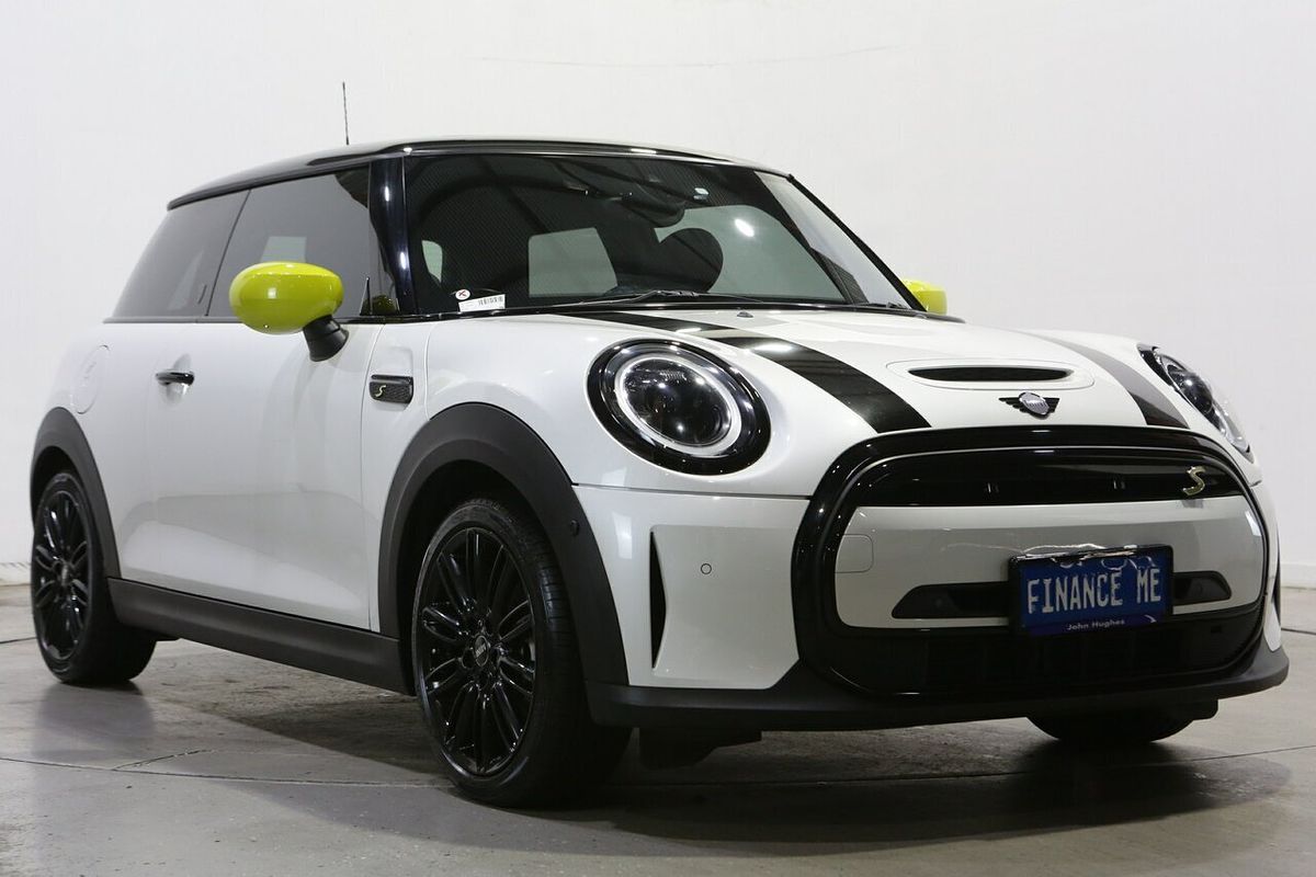 2023 MINI Hatch Cooper SE MINI Yours F56 LCI-2