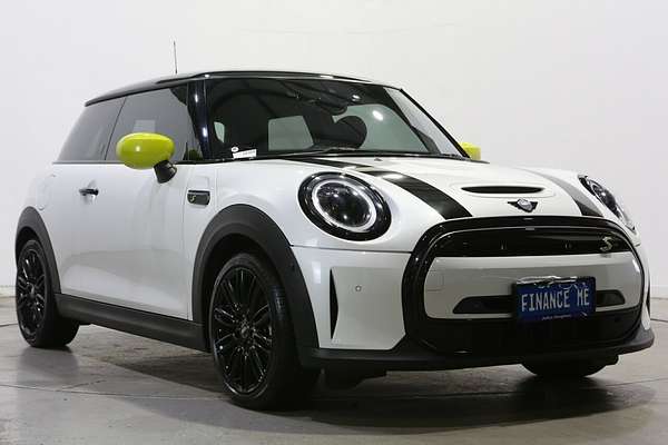 2023 MINI Hatch Cooper SE MINI Yours F56 LCI-2