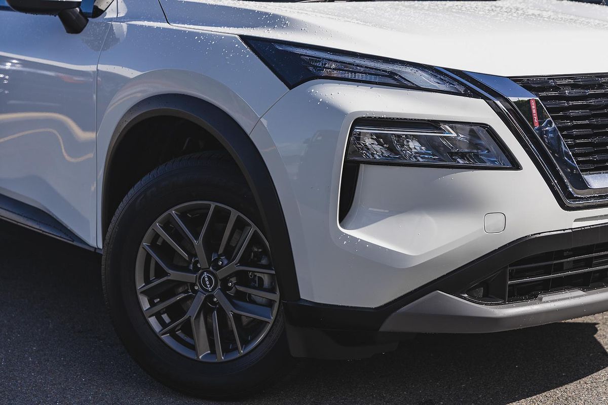 2025 Nissan X-TRAIL ST T33