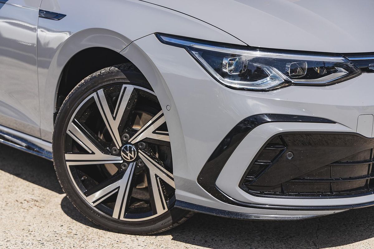 2022 Volkswagen Golf 110TSI R-Line 8