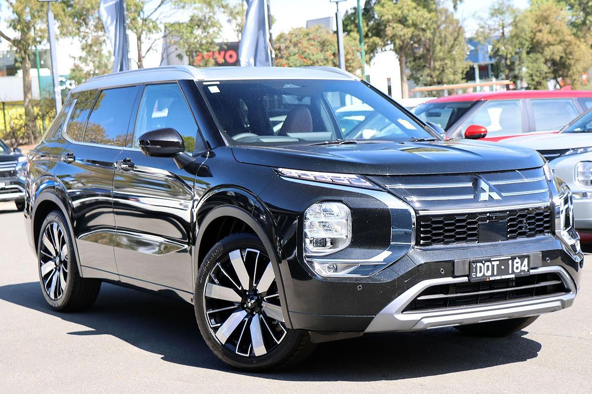 2025 Mitsubishi Outlander Exceed Tourer ZM