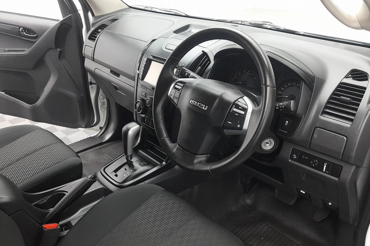 2020 Isuzu D-MAX SX High Ride  Rear Wheel Drive