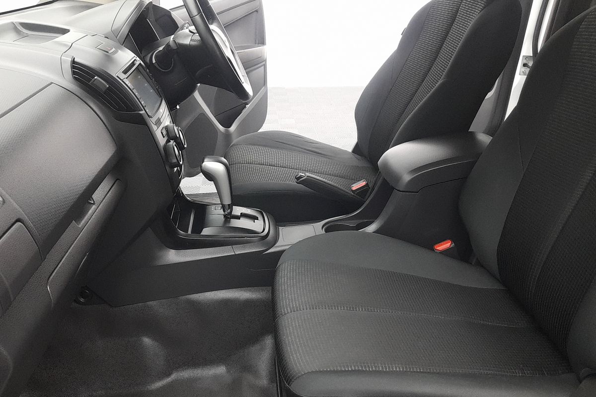 2020 Isuzu D-MAX SX High Ride  Rear Wheel Drive