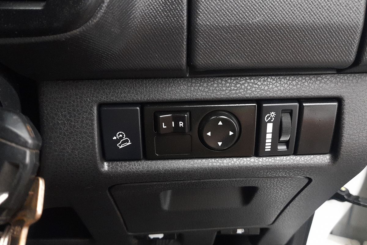 2020 Isuzu D-MAX SX High Ride  Rear Wheel Drive