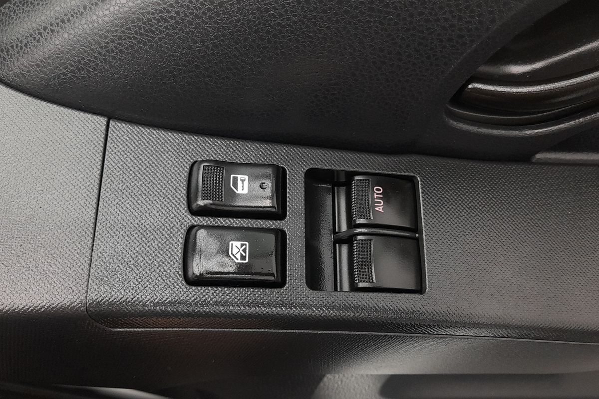 2020 Isuzu D-MAX SX High Ride  Rear Wheel Drive