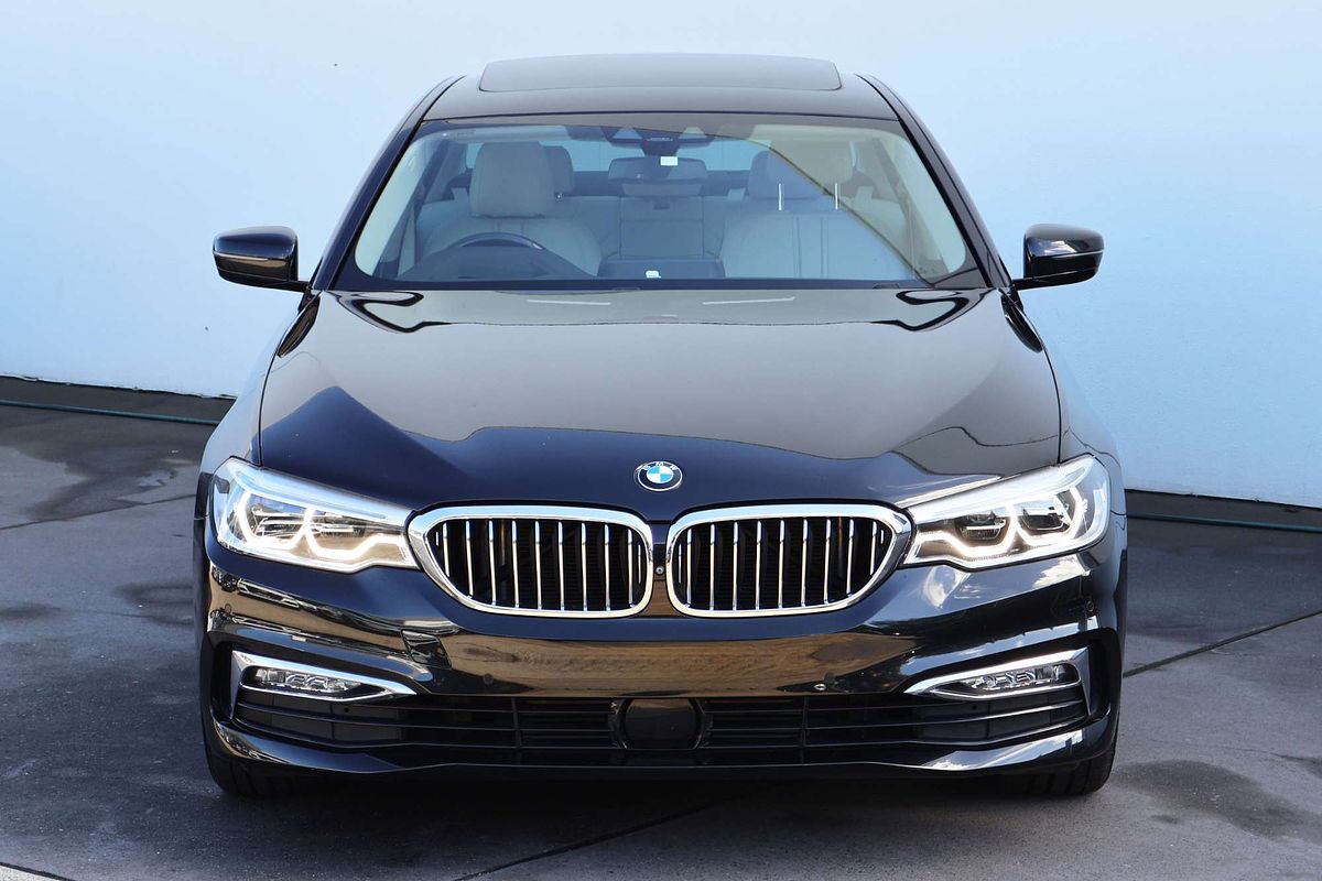 2017 BMW 5 Series 520d Luxury Line G30