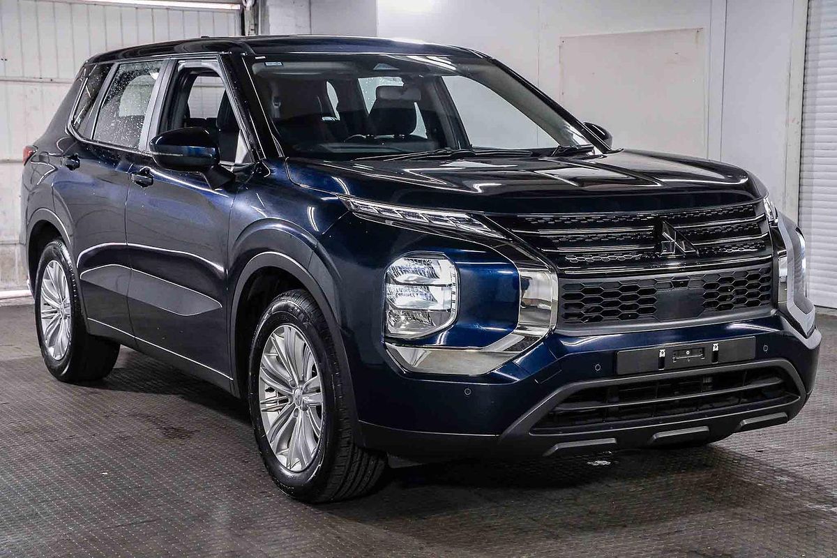 2024 Mitsubishi Outlander ES ZM