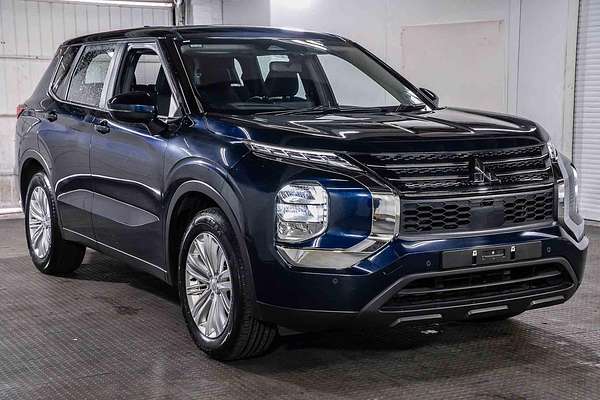 2024 Mitsubishi Outlander ES ZM