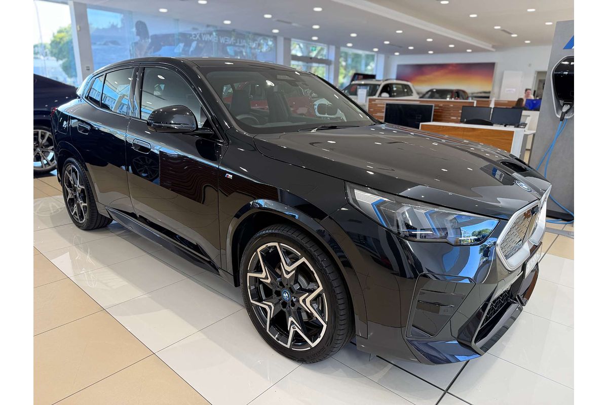 2024 BMW iX2 xDrive30 M Sport U10