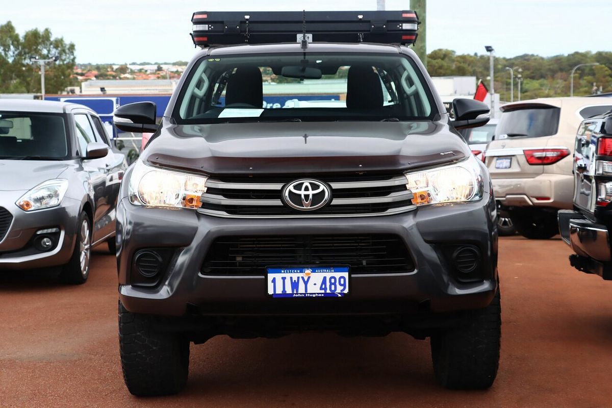 2017 Toyota Hilux SR GUN126R 4X4