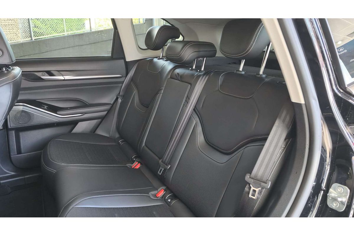 H6 Ultra Auto Hybrid 4X2