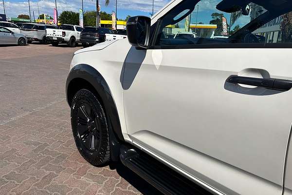 2022 Isuzu D-MAX X-TERRAIN 4X4 thumb-12