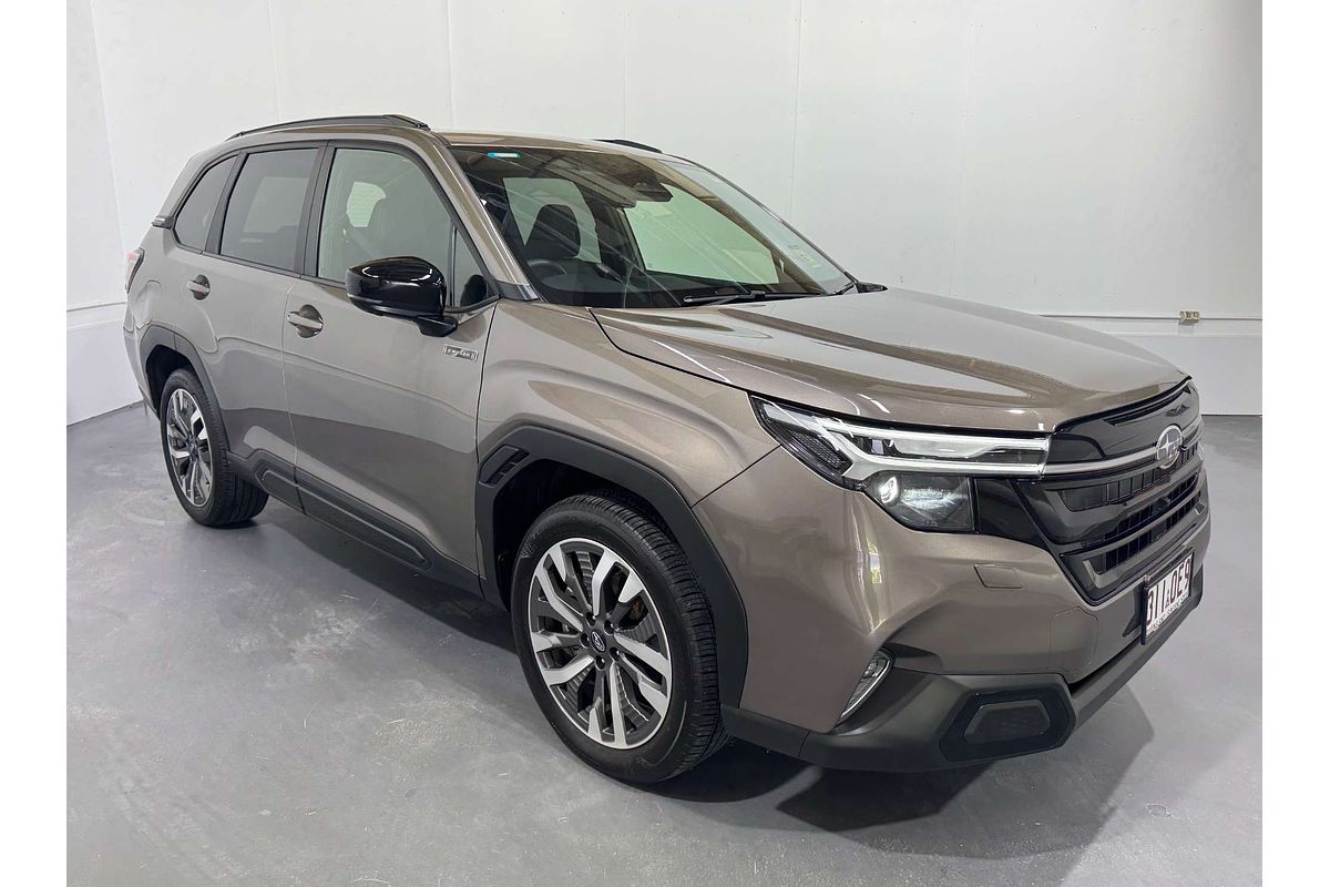 2025 Subaru Forester Hybrid Touring S6