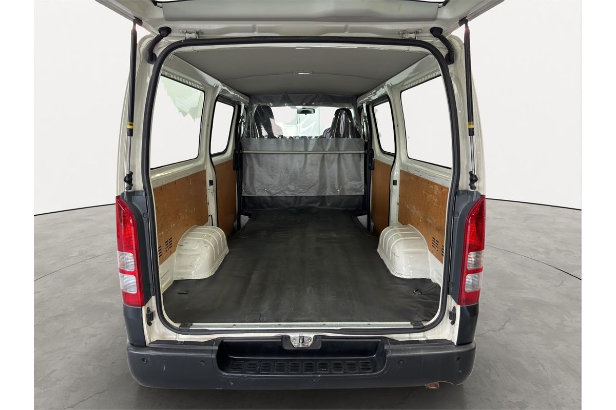 2017 Toyota Hiace Long DX