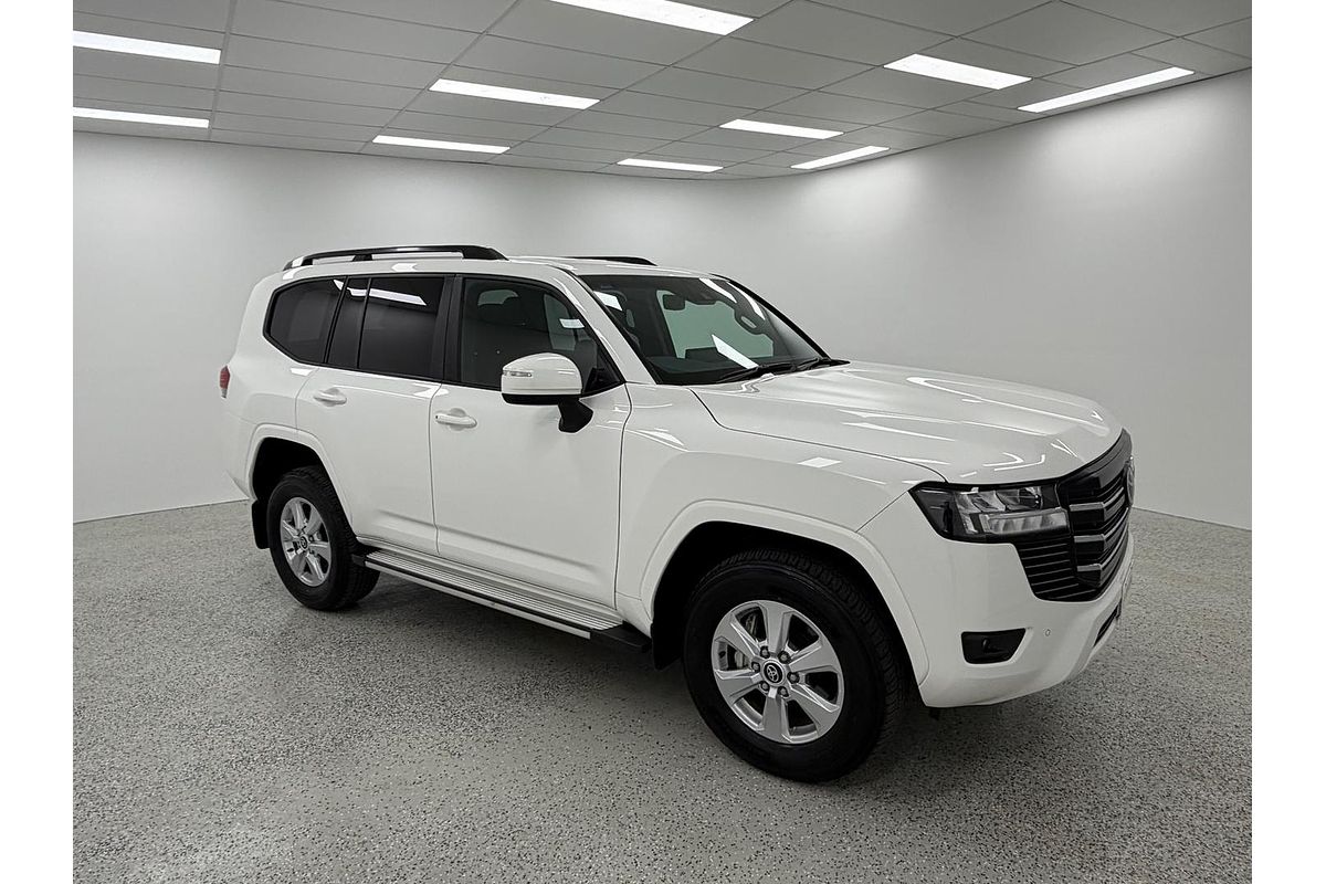 2024 Toyota Landcruiser GXL FJA300R