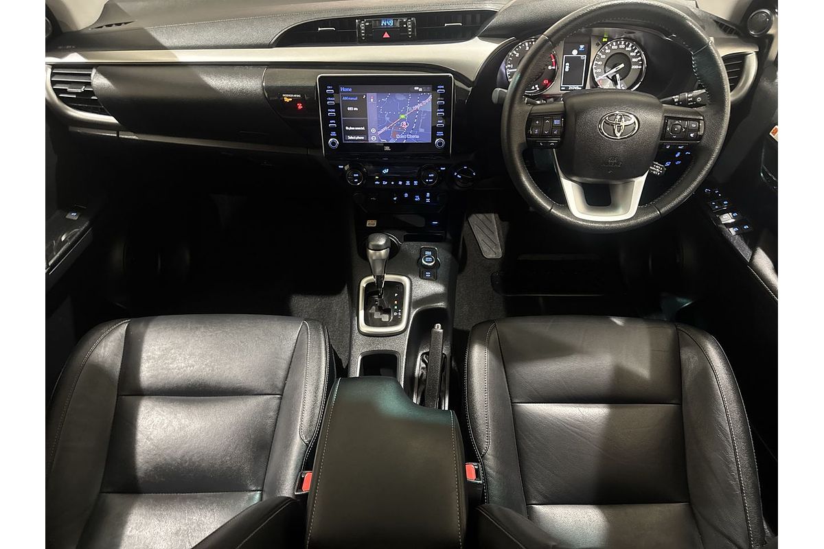 2025 Toyota Hilux SR5 48V GUN126R 4X4
