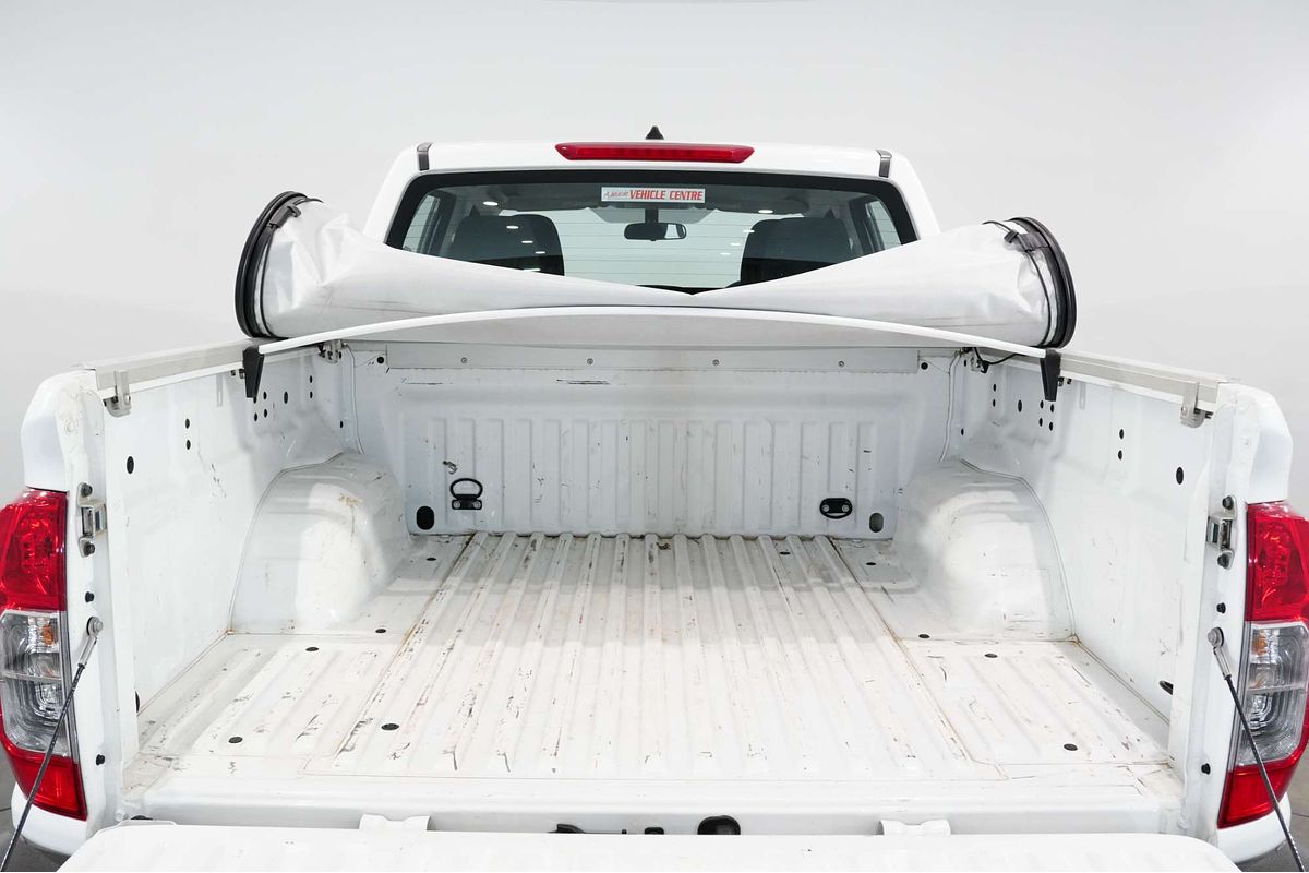 2022 Nissan Navara SL D23 Rear Wheel Drive