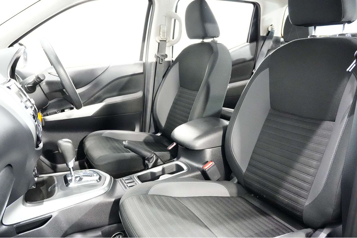 2022 Nissan Navara SL D23 Rear Wheel Drive