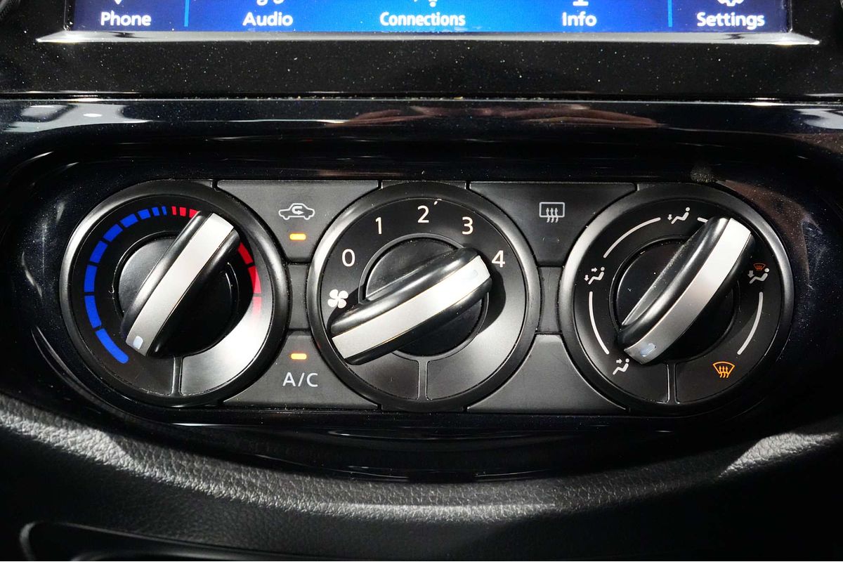 2022 Nissan Navara SL D23 Rear Wheel Drive