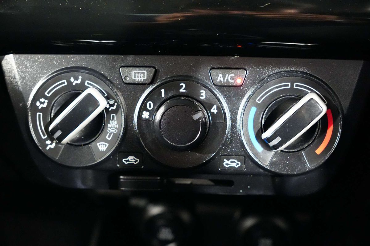 2018 Suzuki Swift GL Navigator AZ