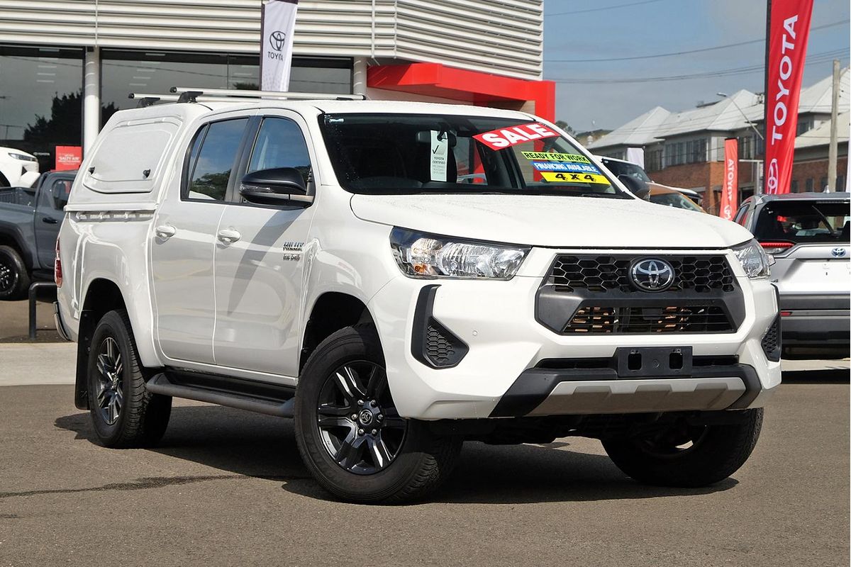 2025 Toyota Hilux SR GUN126R 4X4