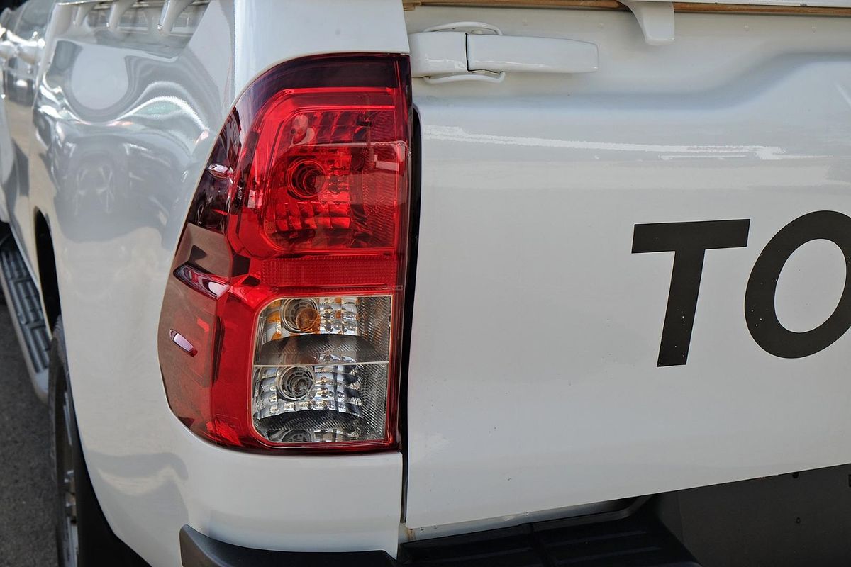 2025 Toyota Hilux SR GUN126R 4X4