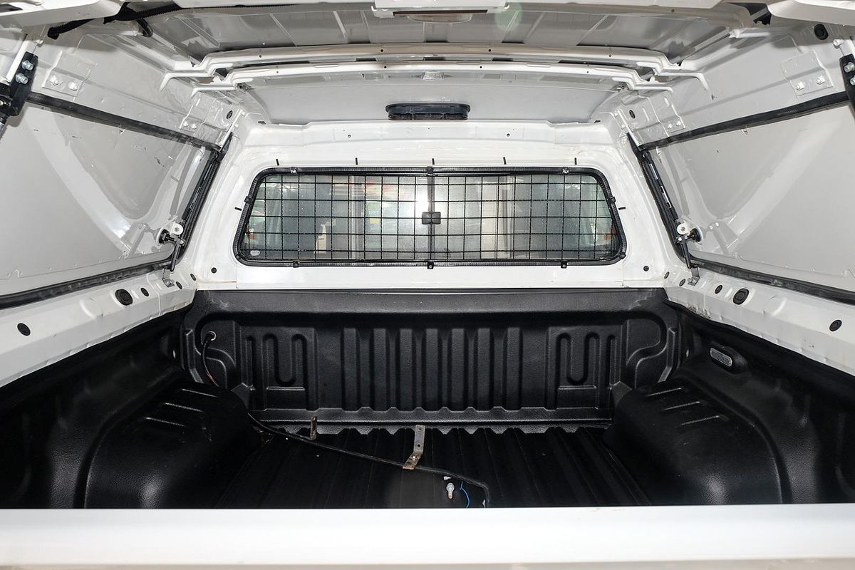 2025 Toyota Hilux SR GUN126R 4X4