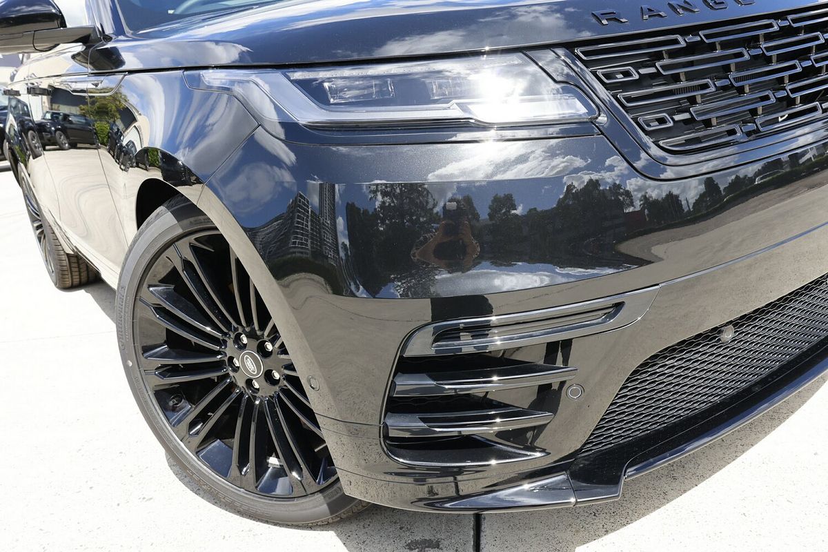 2025 Land Rover Range Rover Velar P250 Dynamic SE L560