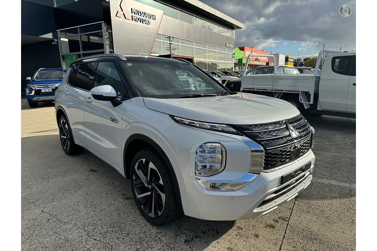 2025 Mitsubishi Outlander PHEV Exceed Tourer ZM