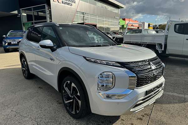 2025 Mitsubishi Outlander PHEV Exceed Tourer ZM