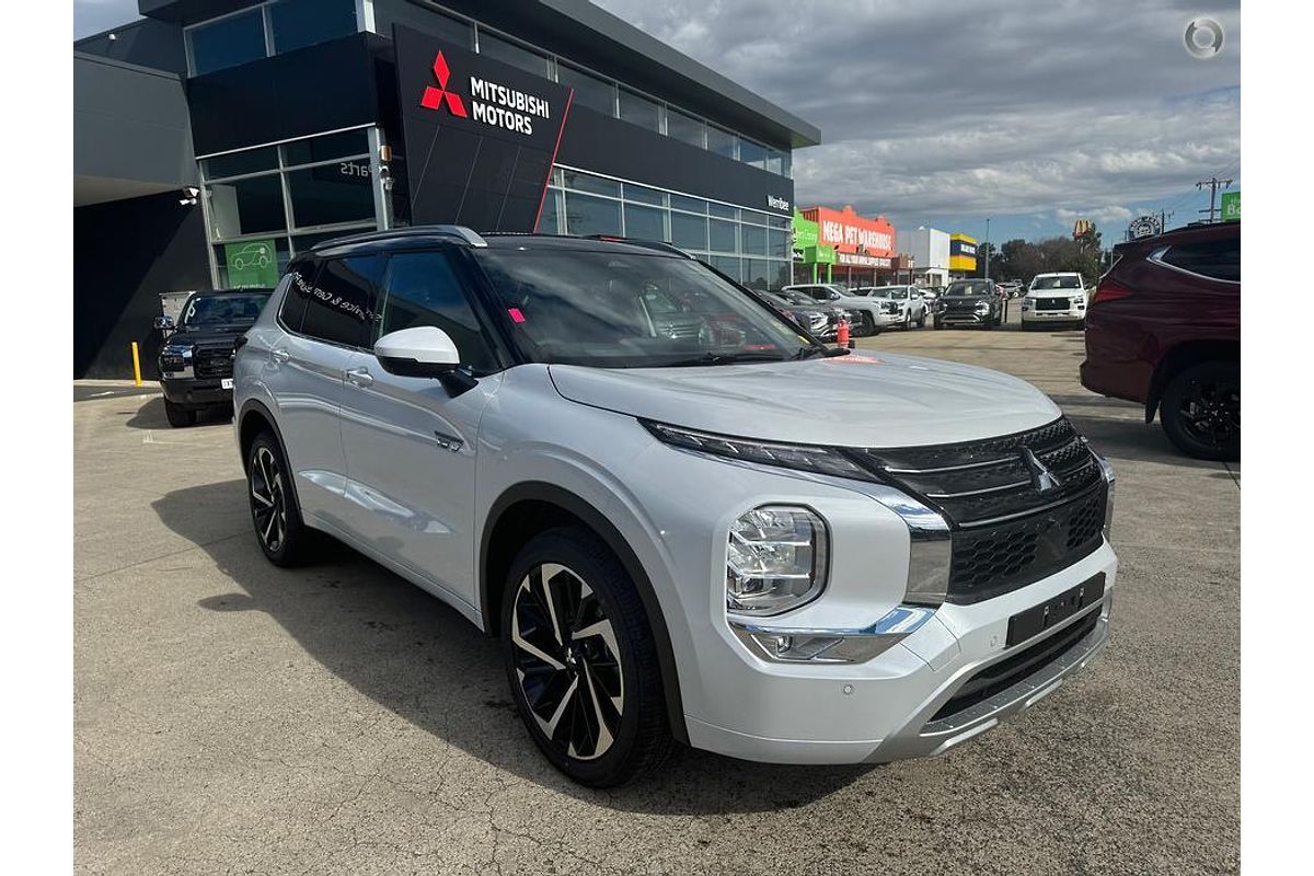 2025 Mitsubishi Outlander PHEV Exceed Tourer ZM