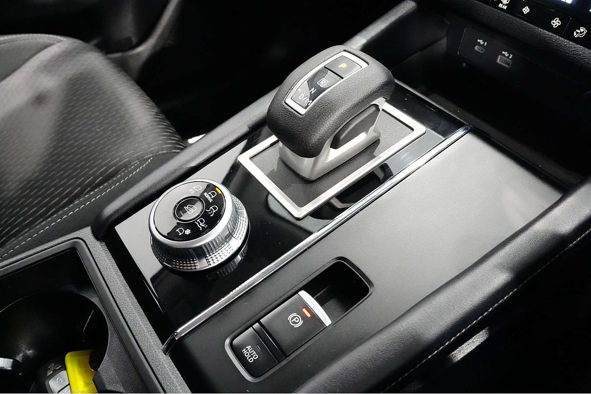 2023 Mitsubishi Outlander ES ZM