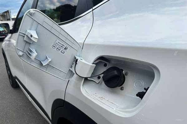 2025 Kia Seltos GT-Line SP2 PE thumb-9