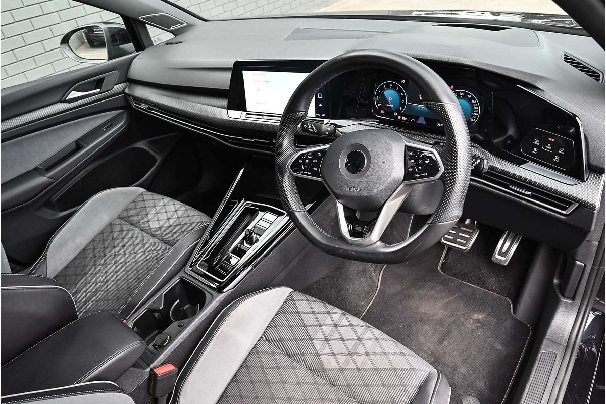 2022 Volkswagen Golf 110TSI R-Line 8