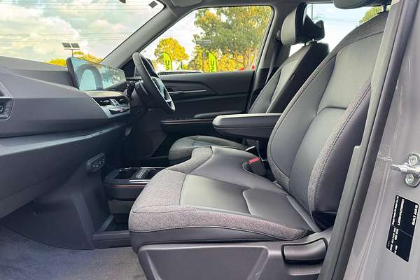 2025 Kia EV5 Air Long Range OVc thumb-15