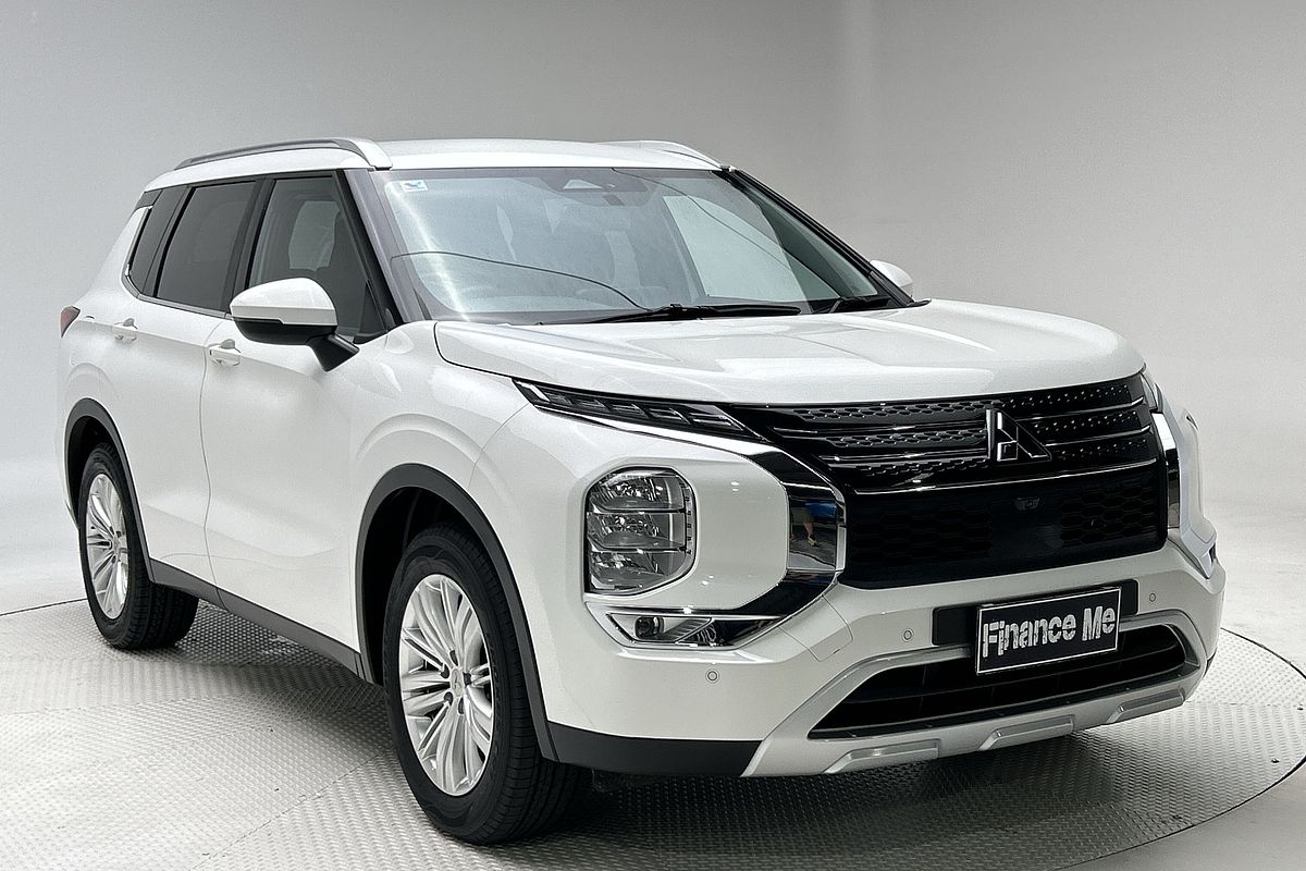 2023 Mitsubishi Outlander LS ZM