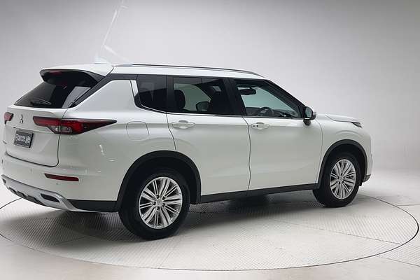 2023 Mitsubishi Outlander LS ZM thumb-7
