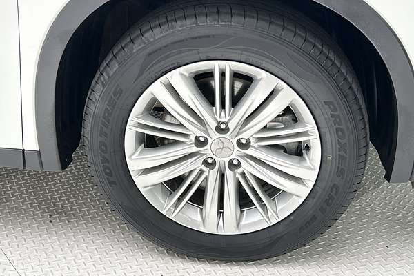 2023 Mitsubishi Outlander LS ZM thumb-9