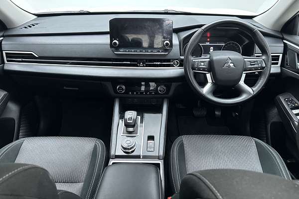 2023 Mitsubishi Outlander LS ZM thumb-19
