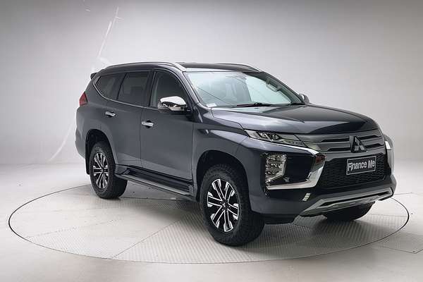 2022 Mitsubishi Pajero Sport GLS QF thumb-1